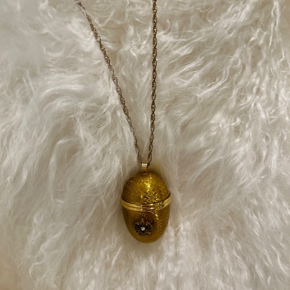 Vivian Alexander Egg Necklace with clock - Picture 2 of 6